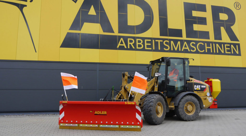 Jetzt bei Bautec Machinery: ADLER Anbauschneeschild für Traktor & Co!
Anbau-Schneeräumschild für den Winterdienst. Hervorragendes Räumergebnis ohne Enteisen bei jedem Wetter und Einsatz.