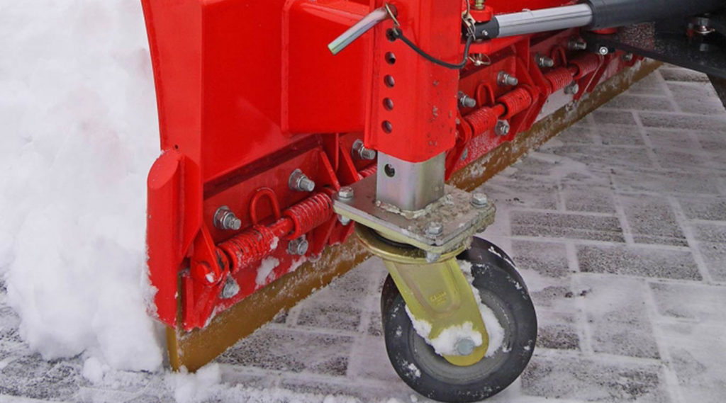 Jetzt bei Bautec Machinery: ADLER Anbauschneeschild für Traktor & Co!
Anbau-Schneeräumschild für den Winterdienst. Hervorragendes Räumergebnis ohne Enteisen bei jedem Wetter und Einsatz.